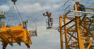 Демонтаж башенного крана в Горно-Алтайске - услуги по демонтажу от Сварной-Грн от 1532 руб.