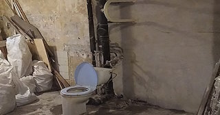 Демонтаж сантехкабины в панельном доме - цена от 1021 рублей | Сварной-Грн